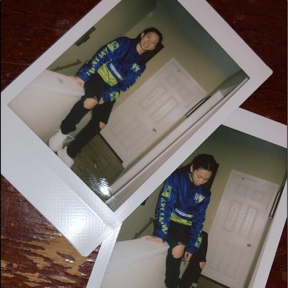 Meet your Posher, Alexis - Picture 1 of 1